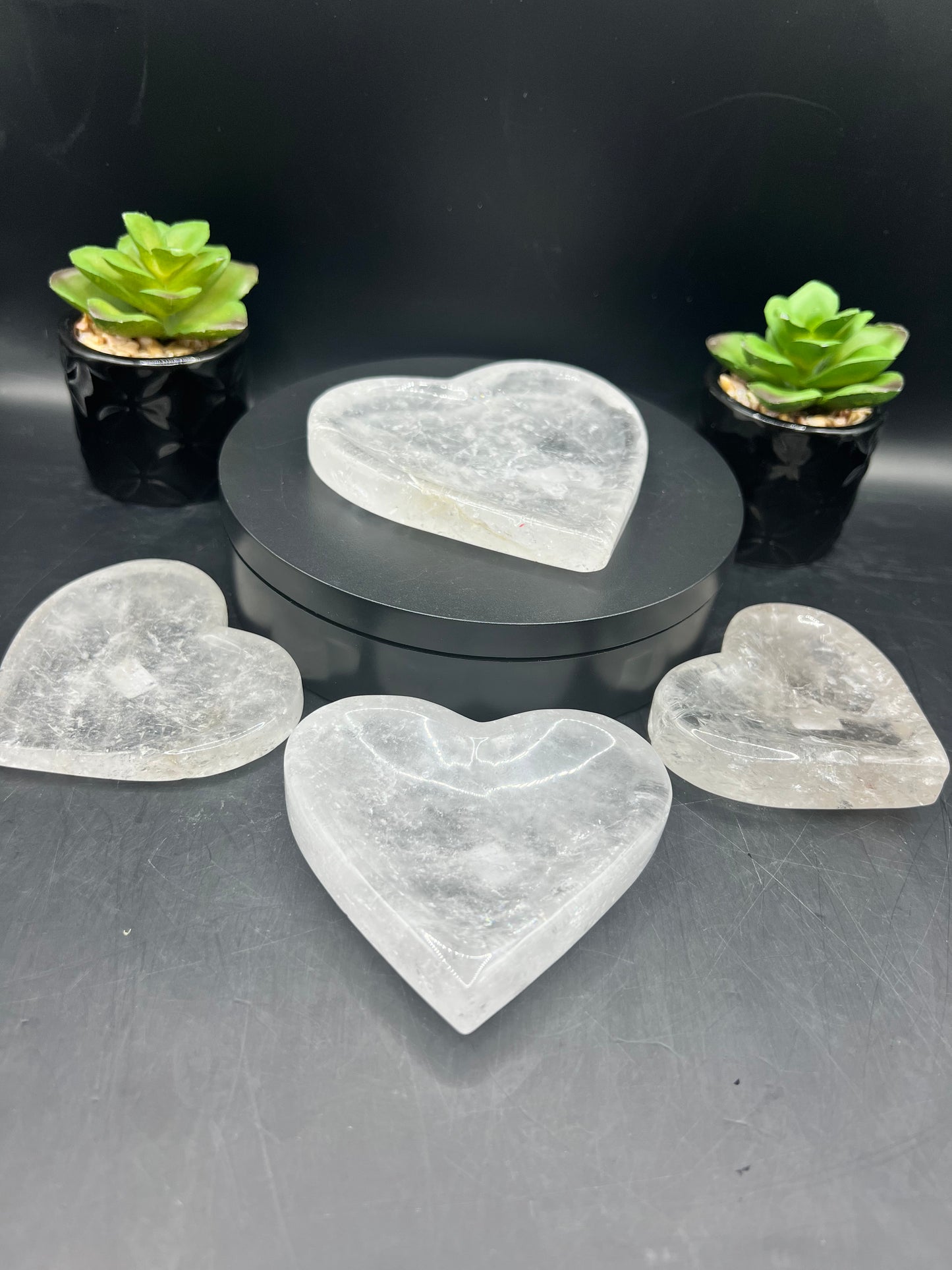 CLEAR QUARTZ HEART DISH