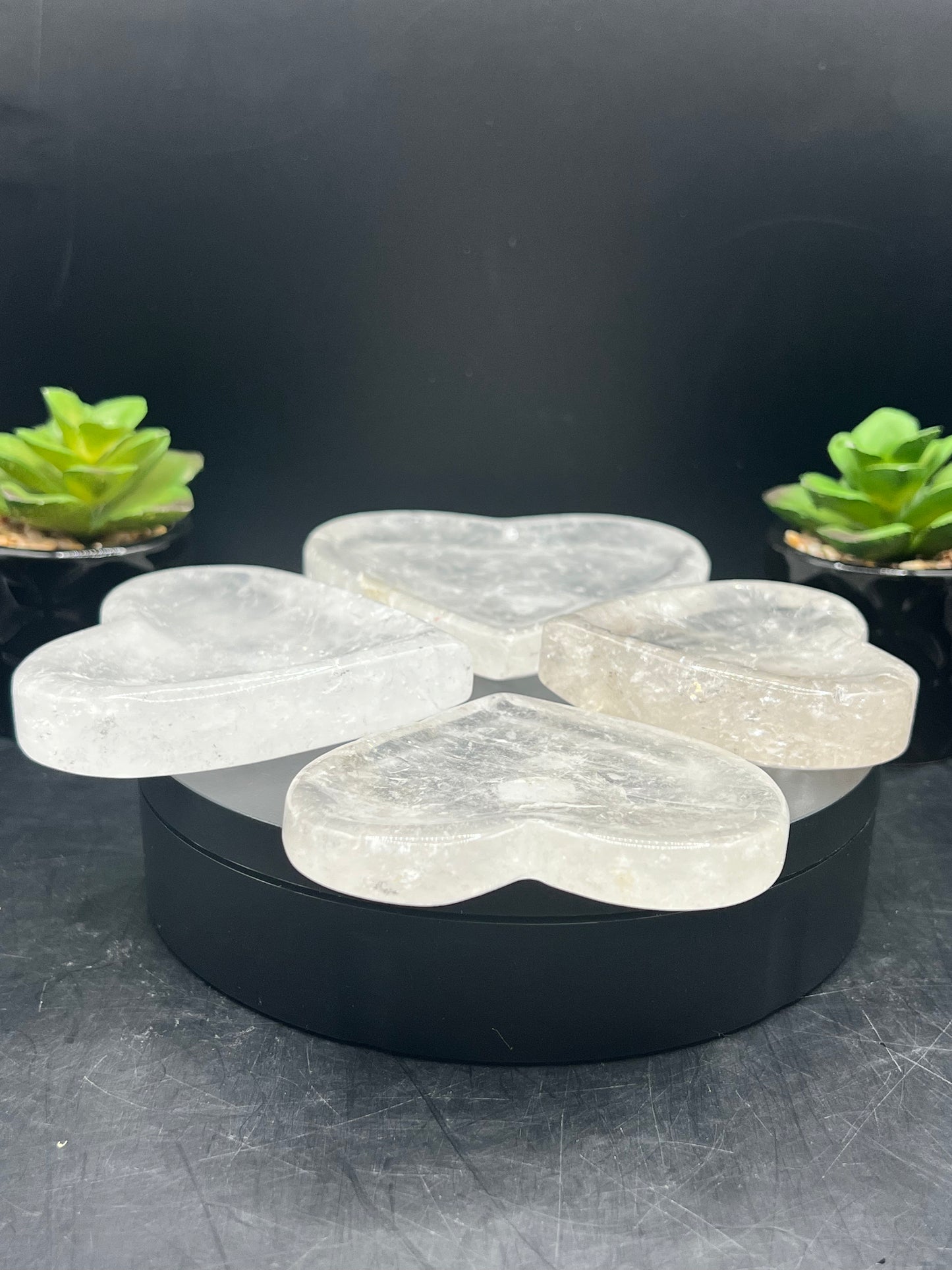 CLEAR QUARTZ HEART DISH