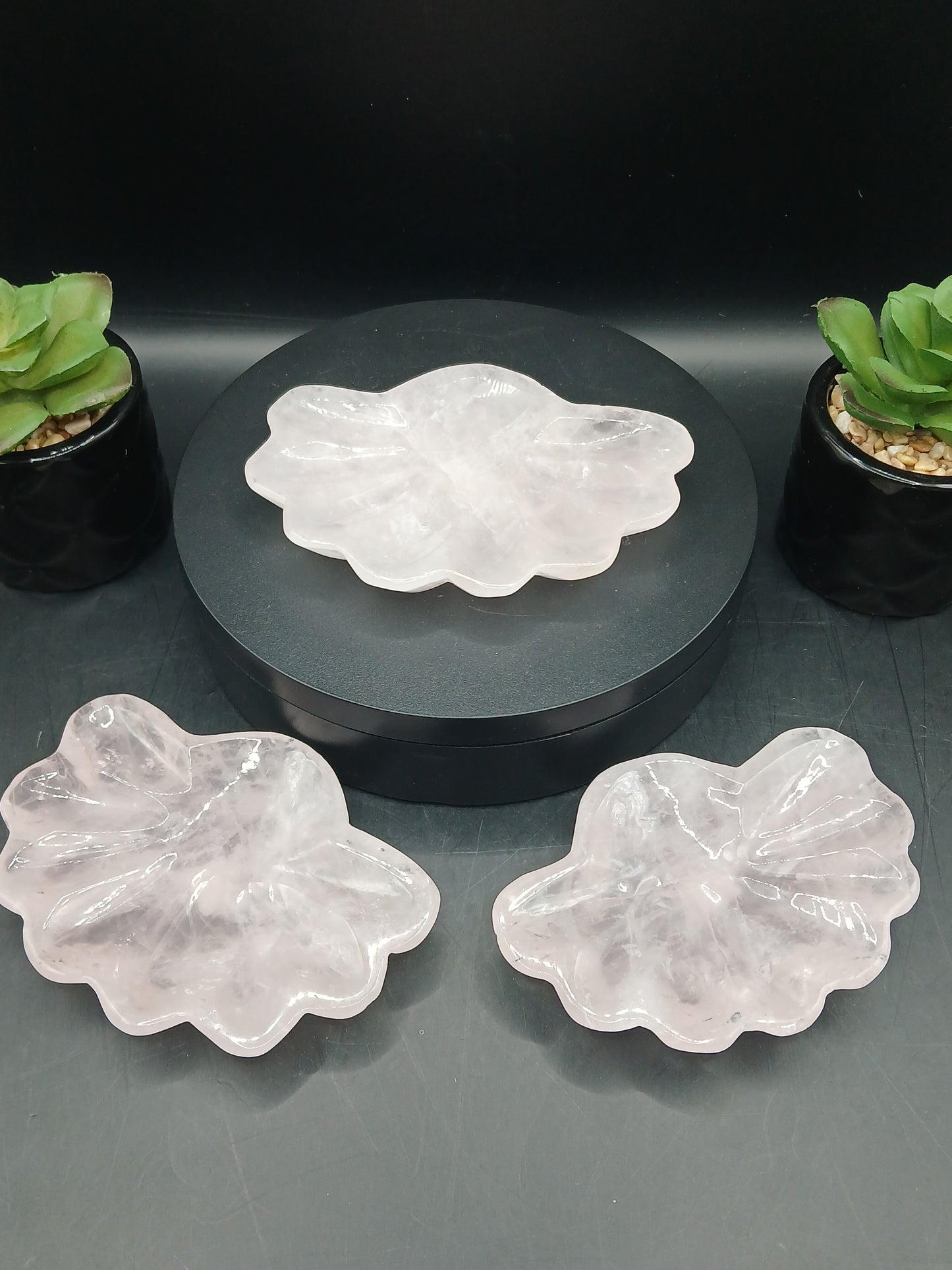 ROSE QUARTZ SHELL DISH