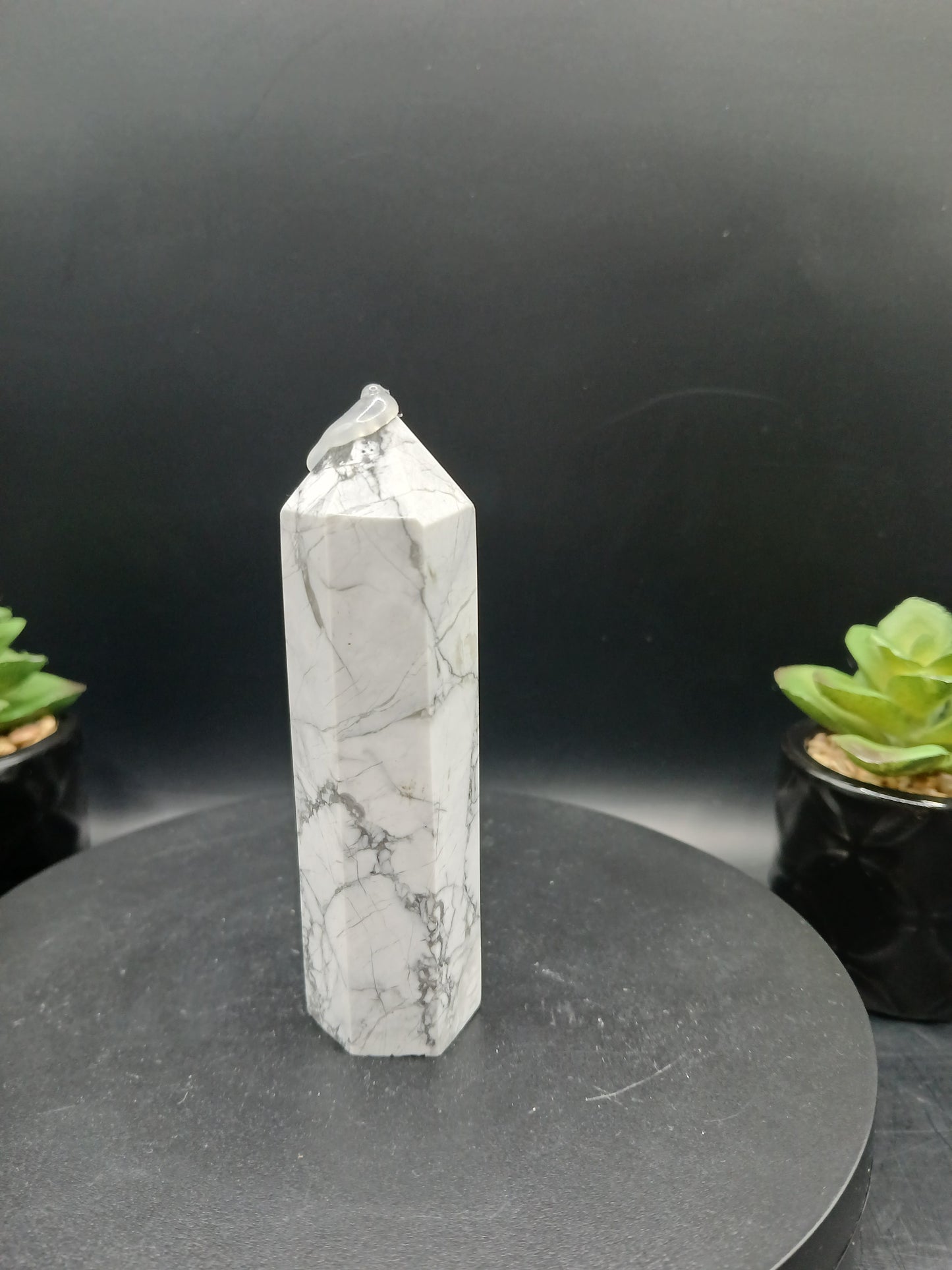 HOWLITE TOWERS