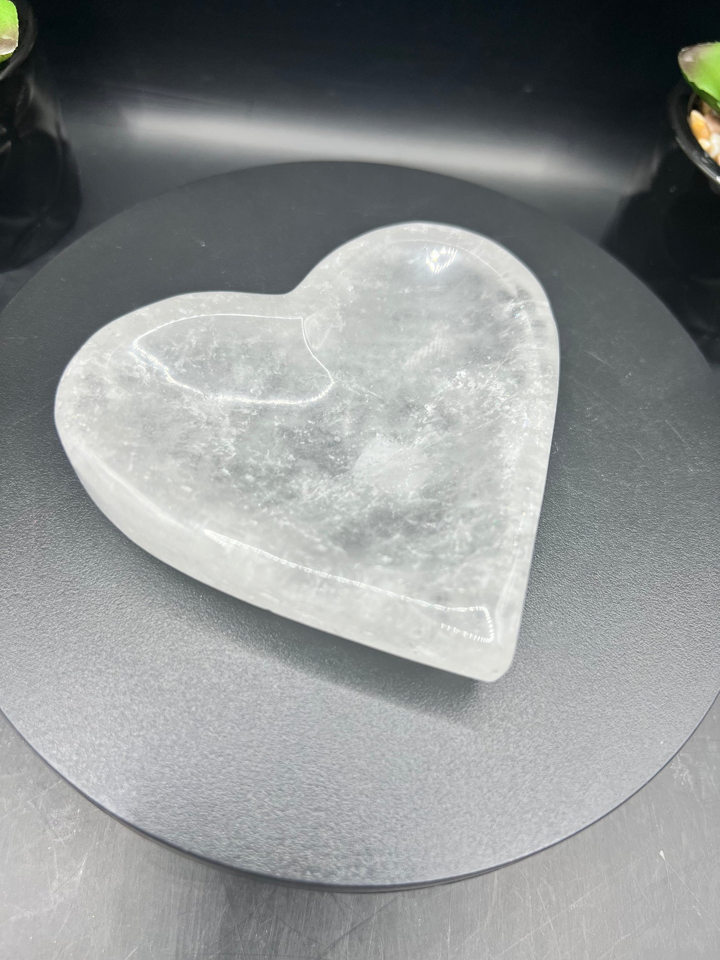 CLEAR QUARTZ HEART DISH