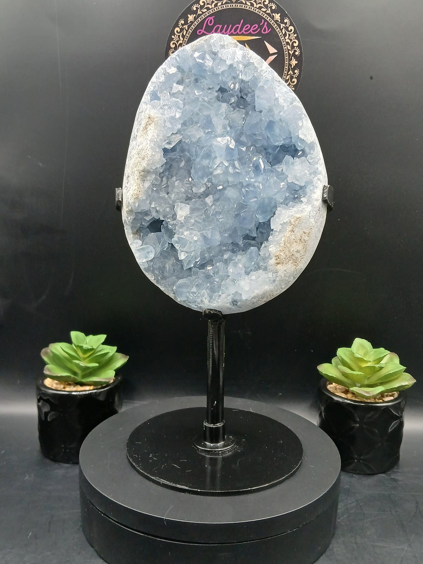 CELESTITE STATEMENT PIECE
