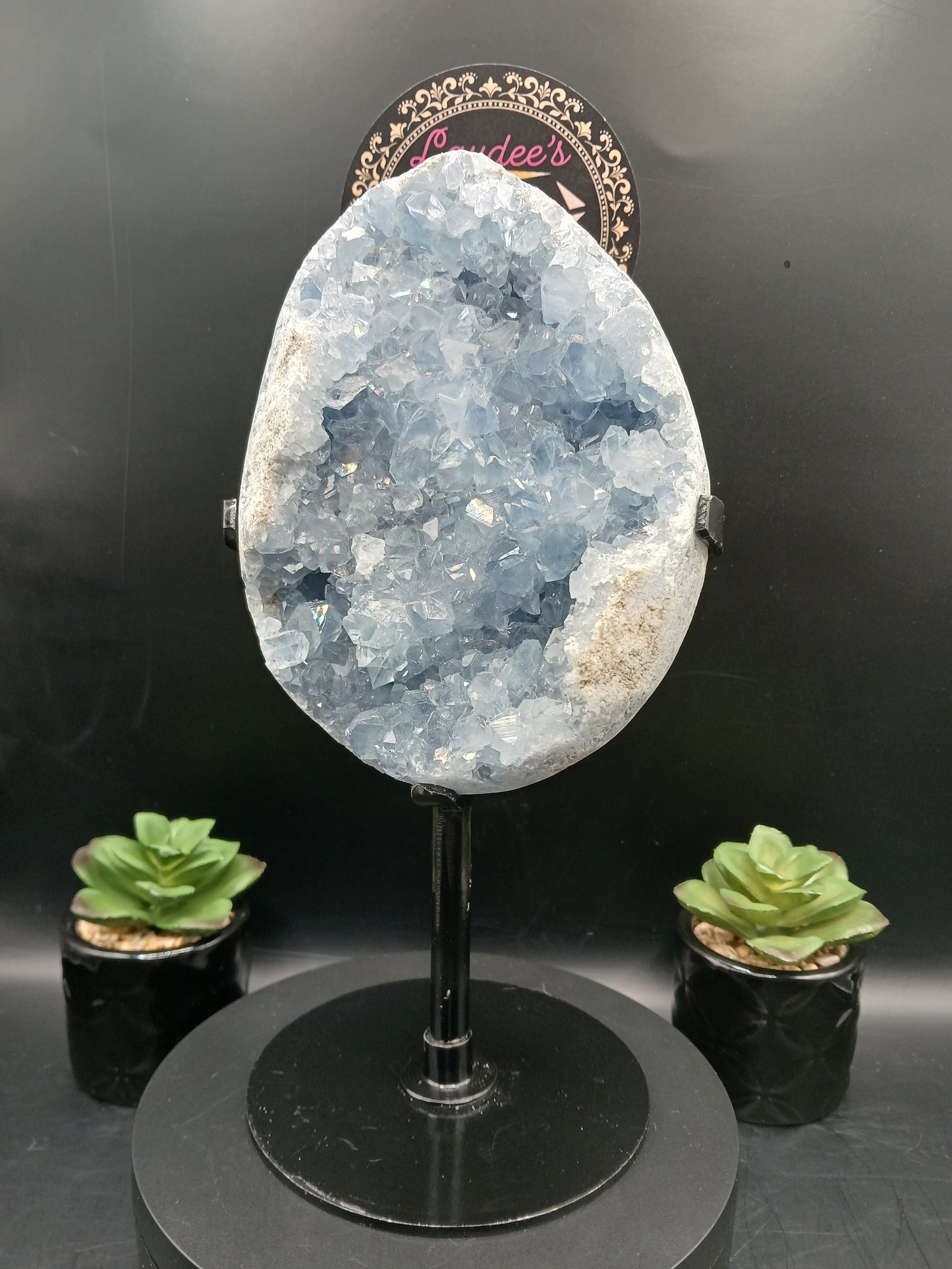 CELESTITE STATEMENT PIECE