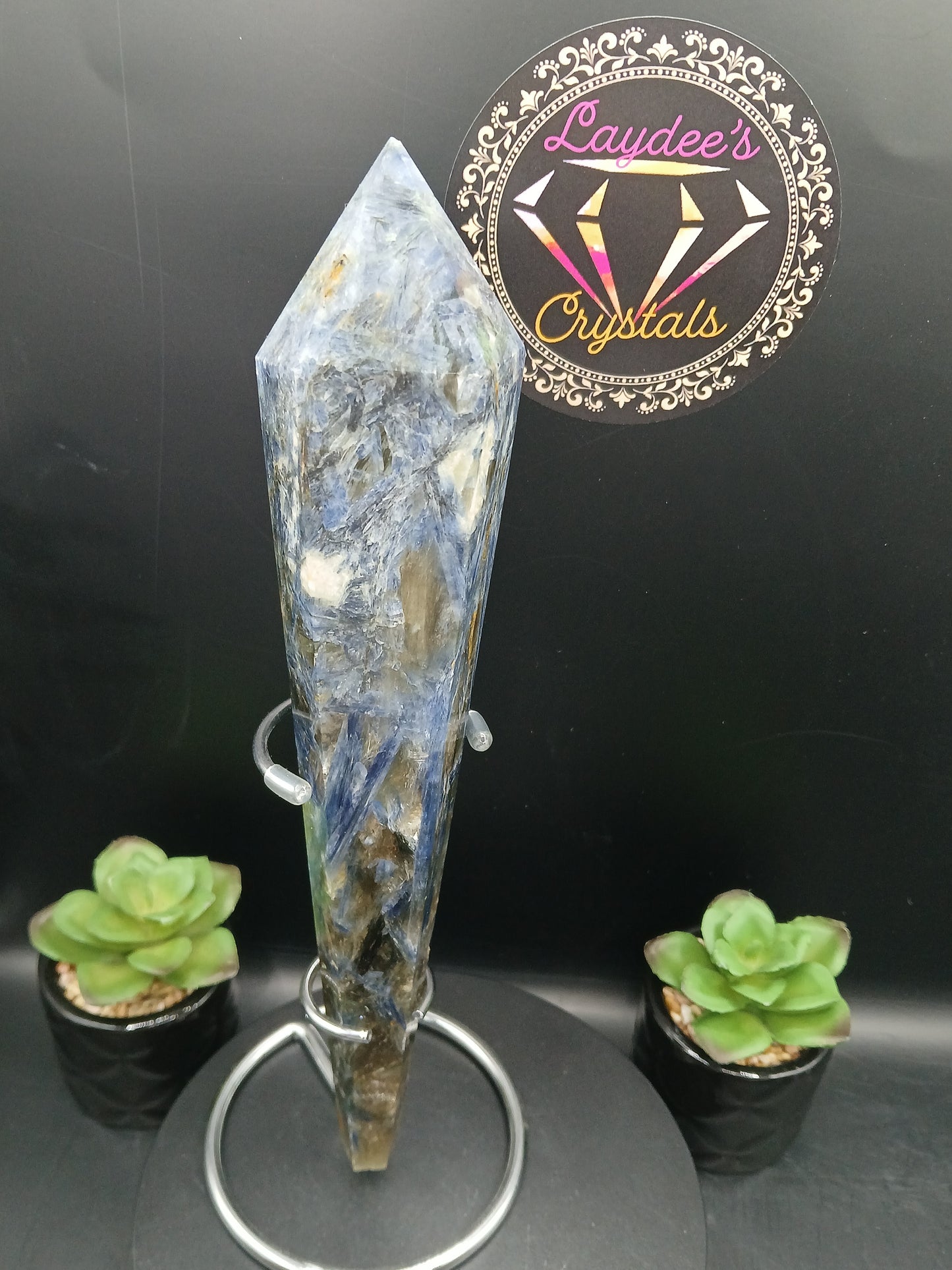 LARGE KYANITE WAND